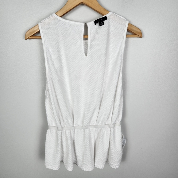 EUC J. Crew White Swiss Dot Sleeveless Top Size Medium - Picture 9 of 11